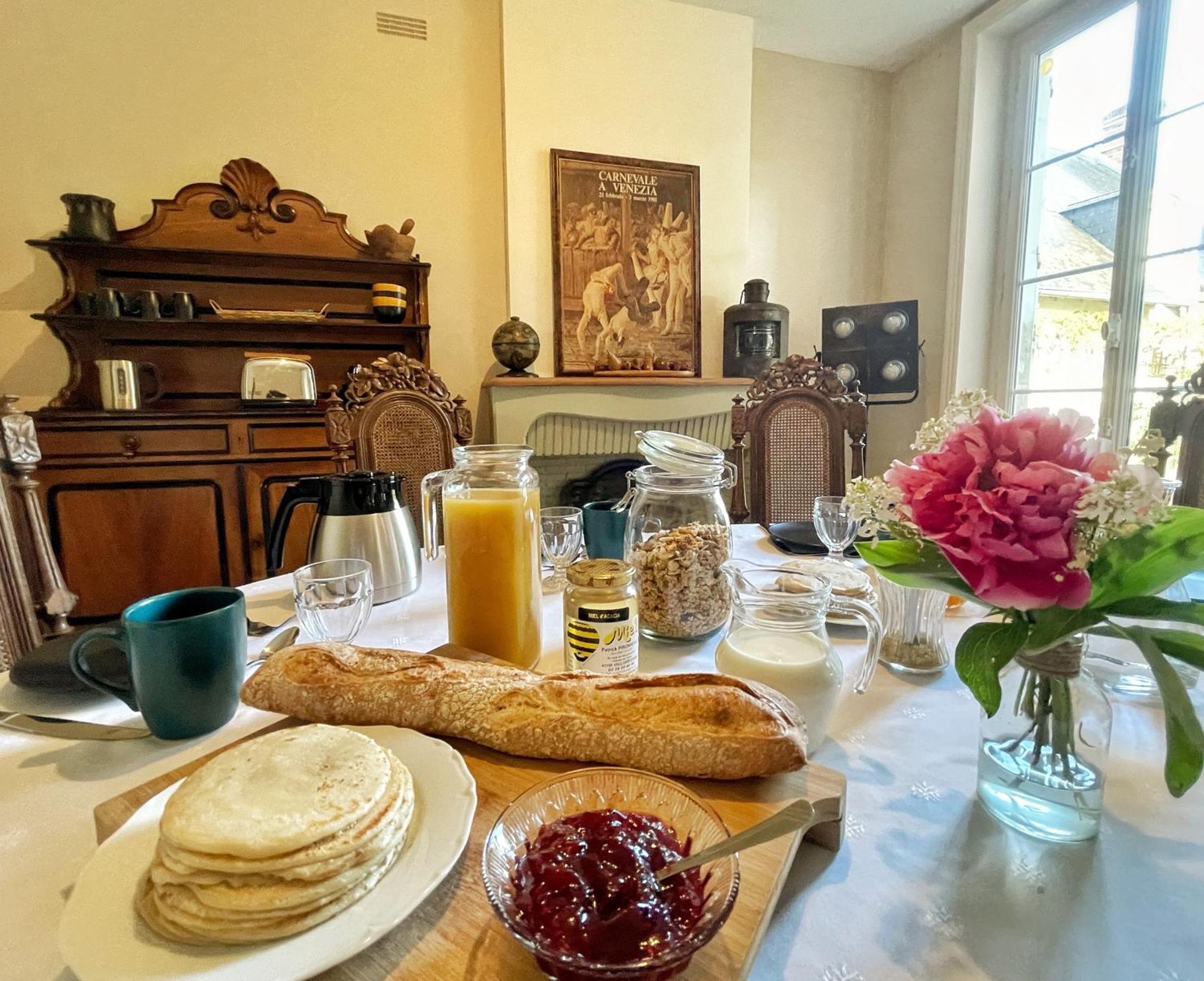 La Maison Voyage Bed And Breakfast Onzain Ngoại thất bức ảnh